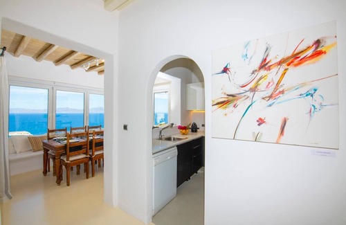 Agios Ioannis Villa | Spacious villa with extra beds to accommodate up to 13 persons and private pool
