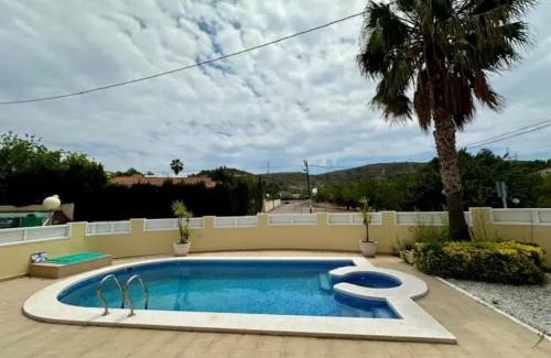 Borriol Villa | Spacious Villa with Pool in Vall d'Umbri