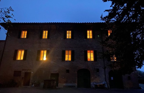 Siena Villa | Spacious villa with stunning pool, luscious gardens