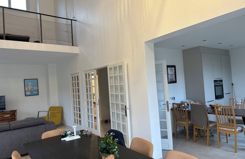 Sete House | Spacious villa with terrace, swimming pool & easy access to beaches and center of Sète