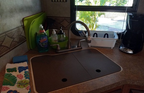 Bayshore Gardens House | Spacious Waterfront Luxury 1 Bdrm RV w/Pool-Spa-Near IMG-SCF