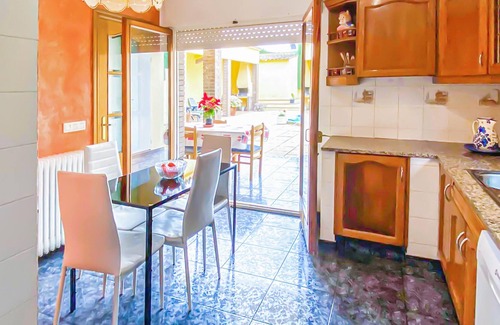 Melianta House | Spacious, welcoming vacation home in the north of Catalonia.