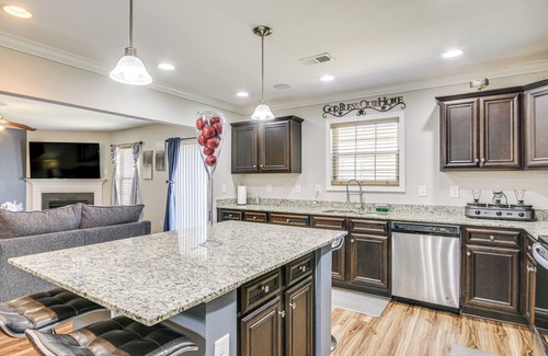 West Columbia House | Spacious West Columbia Home w/Patio & Grill!