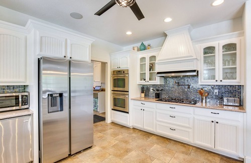 Wills Point Villa | Spacious Wills Point Retreat w/Pool & Pond!
