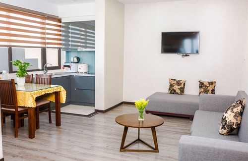 An Hai Đong Hotel | SPACIOUS YET COZY STUDIO AT ARIEL, NICE GARDEN, BEACH AREA, with BREAKFAST