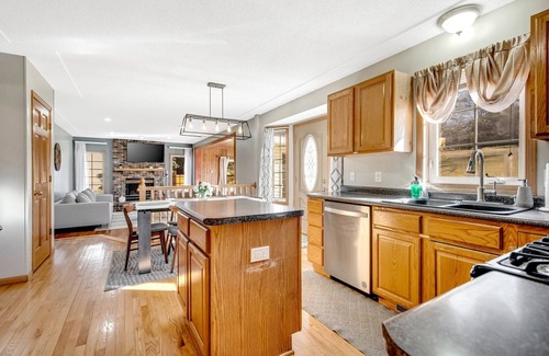 Chanhassen House | ★SPACIOUS★MINNEAPOLIS SUBURBS★PAISLEY PARK★TWIN CITIES★LAKES