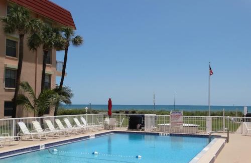 Cocoa Beach House | Spanish Main Unit 4- Direct Oceanfront Condo!