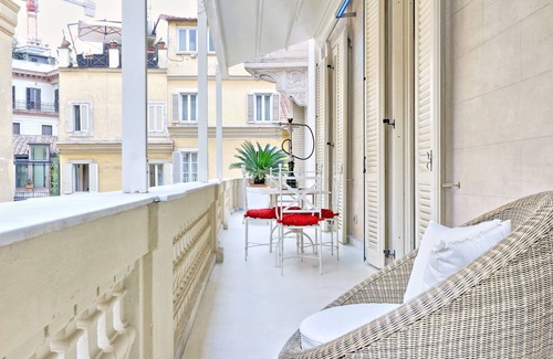Rione III Colonna Apartment | Spanish Steps Luxury House, your home far from your home