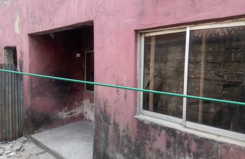 Owerri Apartment | .spare room 5 mins from wethal owerri