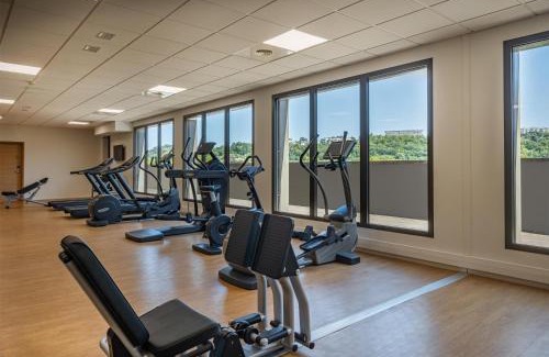 Le Bourg - Gare De Vaise Hotel | Spark by Hilton Lyon Park Saone