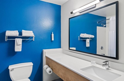 Merrillville Hotel | Spark by Hilton Merrillville