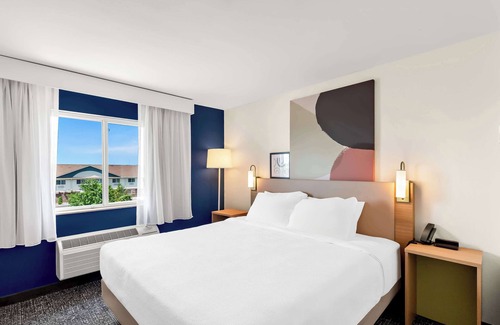 Springfield Hotel | Spark by Hilton Springfield Southwest