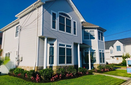 Point Lookout House | Sparkling Beach House in the Heart of Point Lookout