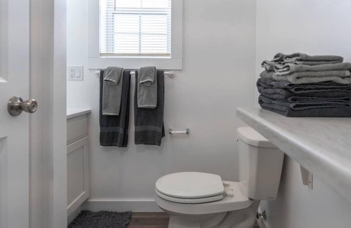 Laurium Cottage | Sparkling Clean! 2 Bedroom Cottage- Located in Beautiful Keweenaw