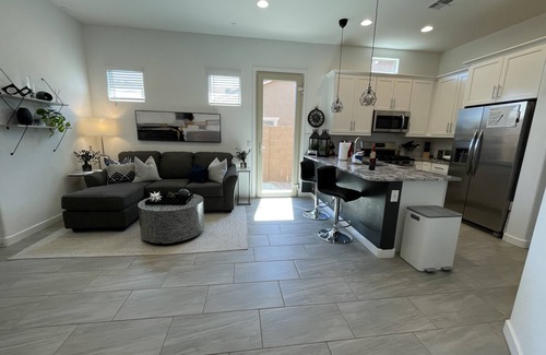 Buckeye Apartment | SPARKLING CLEAN, Modern 1 BR Guesthouse