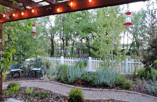 Prescott House | Sparkling Clean, Open Floor Plan, Fireplace, Lanai, 1.25 Acres & 1.6 mi.> Square