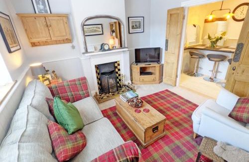 Westbourne House | Sparrow Cottage - Westbourne