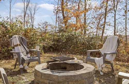Lupton City Cabin | Sparrow Nest, Hot Tub, 20 min. from downtown Chattanooga!