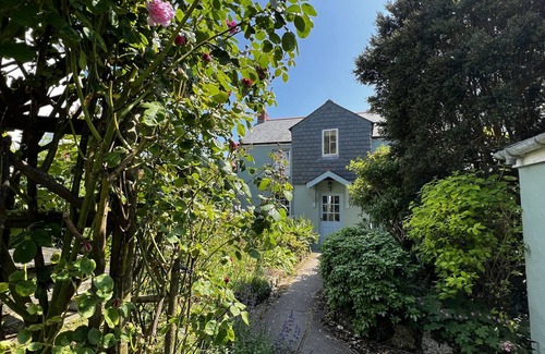 Castallack Cottage | Sparrows Nest, sweeping views of Penzance bay