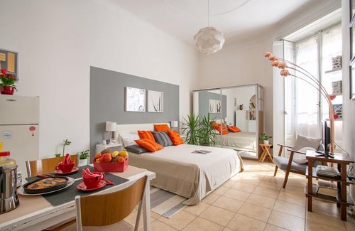 Zona Farini Apartment | Spazio Isola- free WiFi