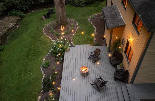Black Mountain House | Special Offer Save More When You Stay Longer!