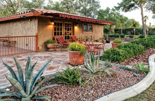 Royal Crest Rancheros House | Specializing in Long -Term Las Vegas Lush, Tropical Garden Guesthouse w/Pool