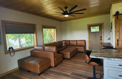 Boone House | Spectacular 2-bedroom house in beautifull Boone with multi range mountain views!