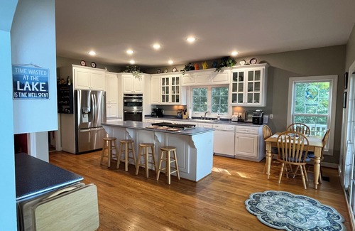 Henrico House | Spectacular 5 Bedroom Lake Gaston Home on Large Sheltered Cove