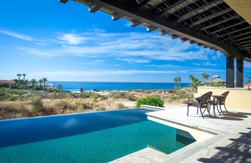 Los Cabos Villa | Spectacular 8 BR Ocean View Casa Tita features A/C, WiFi, Wet Bar, Pool + More!