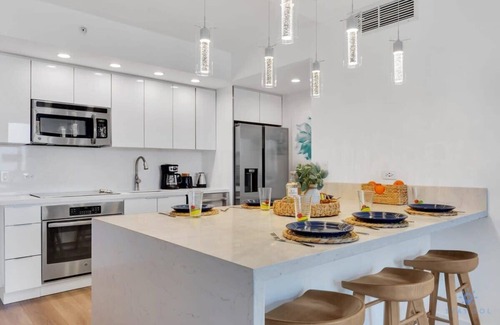 Hallandale Beach Apartment | Spectacular Apt w/Private Balcony + Pool