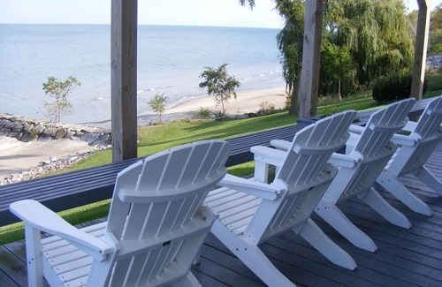 Mitiwanga House | Spectacular Beach House Near Cedar Point in Mitiwanga Beach