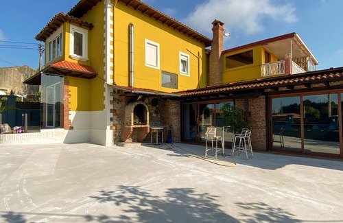 Pielagos Villa | Spectacular house with pool and garden