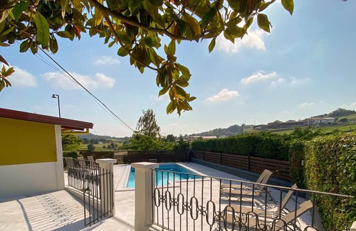 Pielagos Villa | Spectacular house with pool and garden