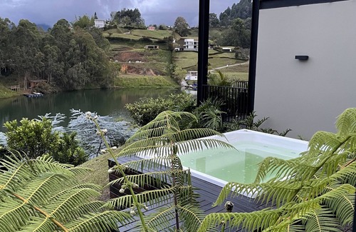 El Penol House | Spectacular Guatape Lake House! Perfect to escape and relax.
