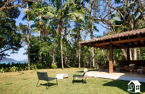 Praia Vermelha House | Spectacular house, Foot in the sand, on the best exclusive condominium lot