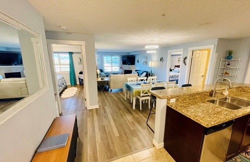 East Kootenay Condo | Spectacular Lake, Mountain, and Wetland View Condo 2BD + Den(w/door) Bunks