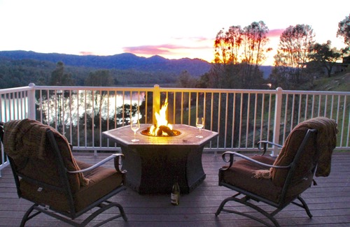 Oak Shores House | Spectacular Lake Nacimiento Waterfront Home with Private Dock.