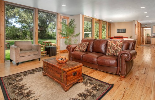 East Boulder House | Spectacular Mountain Style Home Near DT Boulder!