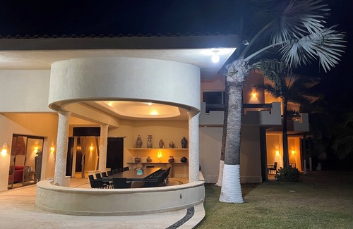 La Condesa House | Spectacular Villa Los Jaimes Acapulco