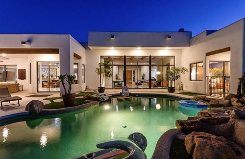 North Scottsdale Villa | Spectacular North Scottsdale Villa w/Pool & Hot Tub Minutes from Golf and Shops