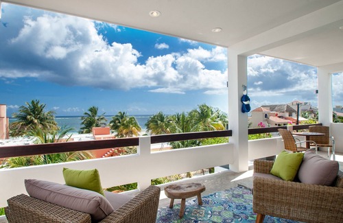 Puerto Morelos House | Spectacular ocean views from 3 floors of wide verandas