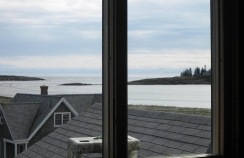 Phippsburg Cottage | Spectacular Ocean Beach and tennis court