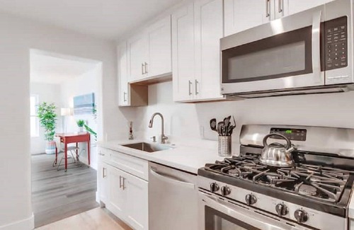 Sunset Cliffs House | Spectacular Ocean View! 2 bdrms/2 baths, EV Charger