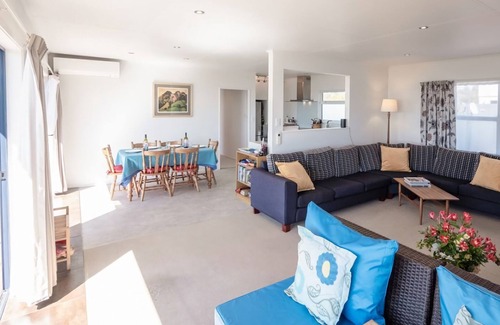 Ruby Bay House | Spectacular Ocean View with a Kiwi Vibe