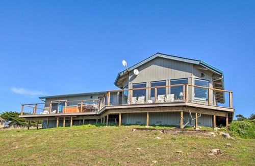 Manchester House | Spectacular Ocean View Retreat with Private Beach