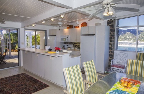 Estate Western Water Island House | Spectacular Ocean Views, Privacy and Resident Managers!