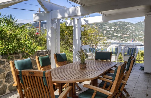 Estate Western Water Island House | Spectacular Ocean Views, Privacy and Resident Managers!