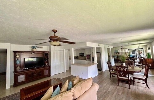 Pelican Bay Condo | Spectacular Pelican Bay Condo With All Pelican Bay Amenities!