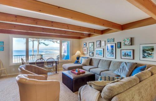 Seaside House | Spectacular Seaside Surf-View Home