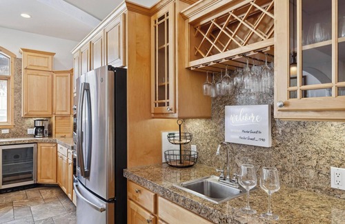 East Village at Copper House | SPECTACULAR Ski-In/Out House on Golf Course! Private Hot Tub w/Mountain Views!